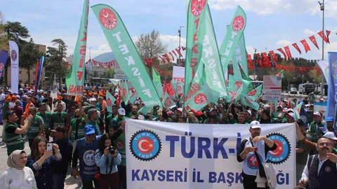 Kayseri'de 1 Mayıs Emek Kutlaması