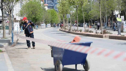 Kırşehir'de Temizlik İşçileri Görevde Kaldı