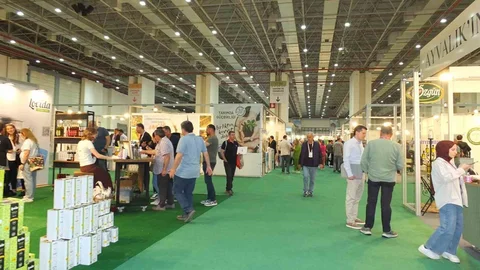 Burhaniye'den Zeytin Üreticileri İzmir'de
