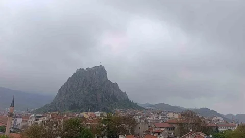 Afyonkarahisar'da Etkili Yağmur Yağışı