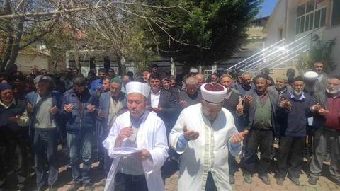Yağmurun Ardından Şükür Duası Yapıldı
