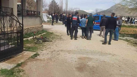Kayseri'de Eşini Öldürdü, İntihar Etti