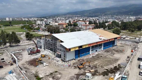Hatay'da Kapalı Spor Salonu İnşaatı