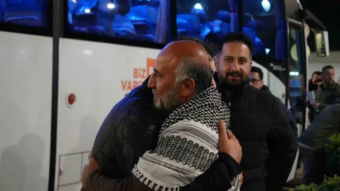 İstanbul’a Getirilen Sumud Filosu Aktivistleri