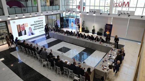 Mardin'de Ekonomi Zirvesi Gerçekleşti