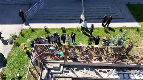 Kayseri'de Okul Bahçesi Güzelleştirildi