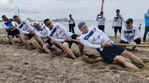Mersin'de Halat Çekme Turnuvası Heyecanı
