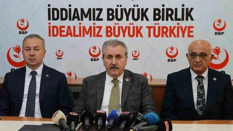 Sivas'ta Destici'den Sert Açıklamalar
