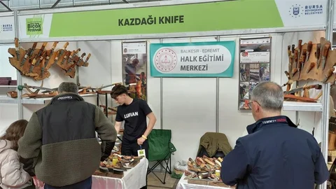 Edremit'te El Yapımı Bıçaklar Sergilendi