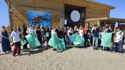 Erasmus Öğrencilerinden Manavgat'ta Temizlik Etkinliği