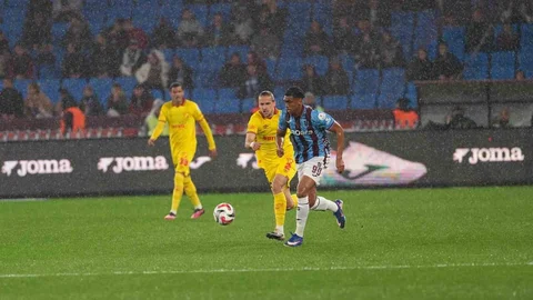 Trabzonspor Göztepe'ye 1-0 Yenik Durumda