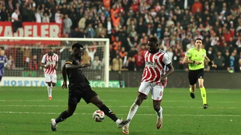 Samsunspor Galatasaray'ı Farklı Geçti