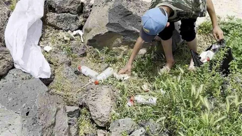 Hatay'da Çocuk Çobandan Çevre Sitemi
