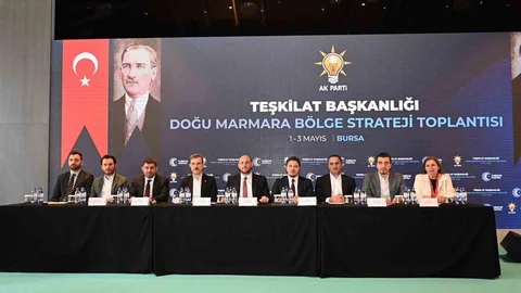 Bursa'da AK Parti Toplantısı Yapıldı