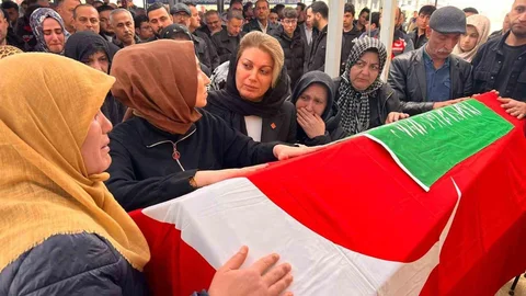 11 Yaşındaki Almina'nın Cenazesi Yapıldı