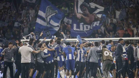 Porto, Portekiz'de Şampiyonluk İlan Etti