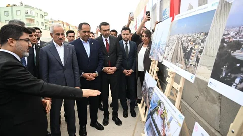 Bakan Uraloğlu, Mersin-adana- Osmaniye-gaziantep Hızlı Tren Hattı Projesi'nde İncelemelerde Bulundu