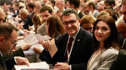 Ardahan Belediye Başkanı Demir TBB Yönetiminde