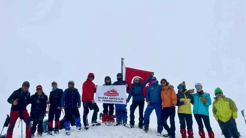 Uludağ'da Mayıs'ta Kar Sürprizi