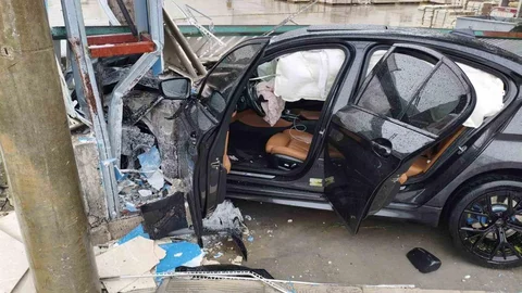Burdur'da Otomobil Yoldan Çıktı