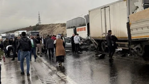 Gaziantep'te Zincirleme Trafik Kazası