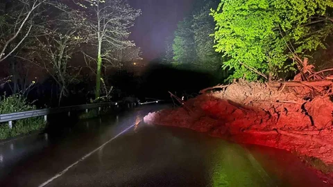 Ordu’da Heyelan Sonucu Yol Kapandı
