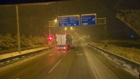 Afyonkarahisar’da Kar Mücadelesi Devam Ediyor