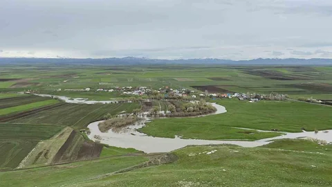 Kars'ta Karahan Çayı Taştı