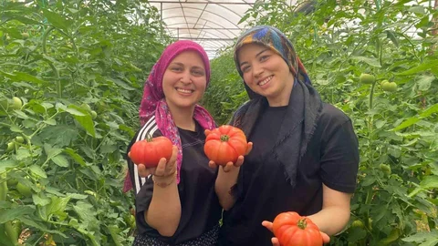 Genç Kadınların Tarıma Katkısı Antalya'da