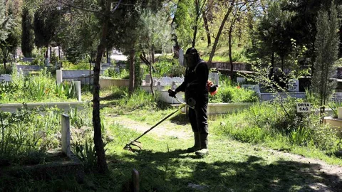 Bilecik'te Mezarlık Bakım Çalışmaları