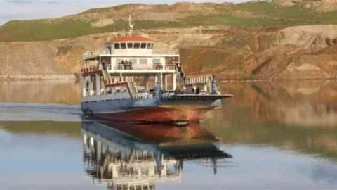 Çemişgezek'te Feribot Seferleri Durduruldu