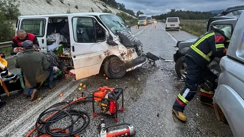 Karacasu'da Trafik Kazası Sonucu 6 Yaralı