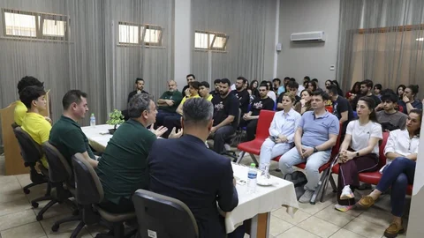 Mersin'de Basketbol Gelişim Paneli Yapıldı