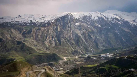Hakkari Yolunda Heyelan Riski Uyarısı