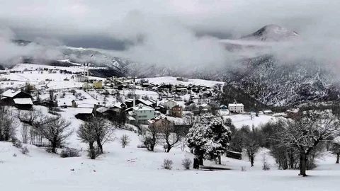 Sivas'ta Mayıs Ayında Kar Yağışı