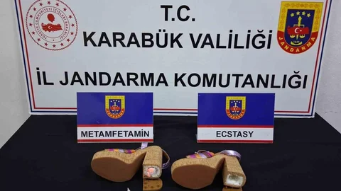 Kadın Ayakkabısında Uyuşturucu Yakalandı