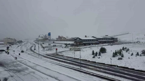 Mayıs karı Erciyes'i kapladı