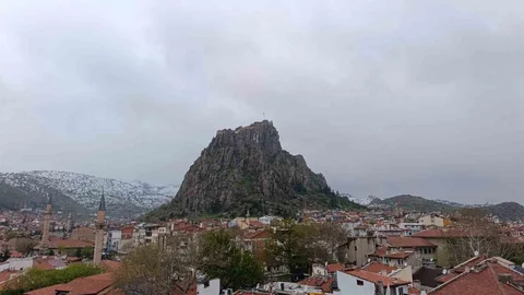 Afyonkarahisar’da Kara Kış Yeniden Etkili Oluyor