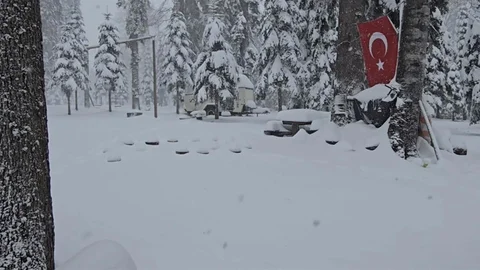 Düzce'de Mayıs Ayında Kar Yağışı