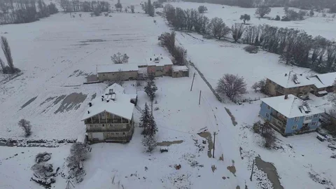 Uşak'ta Kar Yağışı Etkili Oldu