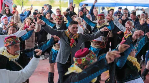 Aliağa'da Hıdırellez Şenliği Coşkusu