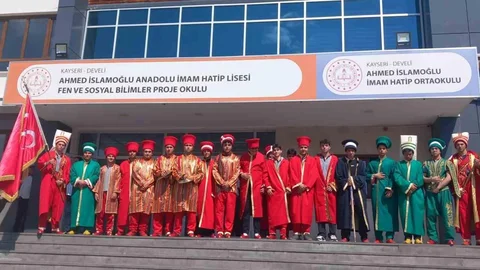60 Yıllık İmam Hatip Okulu Mehter Takımı Kurdu