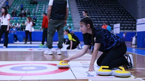 Denizli'de Sporcular Şampiyonada Yarıştı
