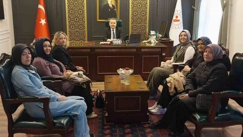 Çölyaklılar Edremit'te Kaymakamı Ziyaret Etti