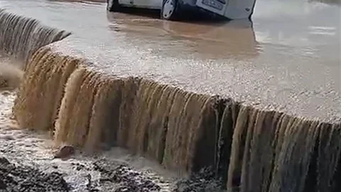 Tokat'ta Kelkit Çayı Taştı