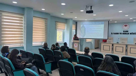 Kars'ta Sürü Yönetimi Eğitimi Başladı