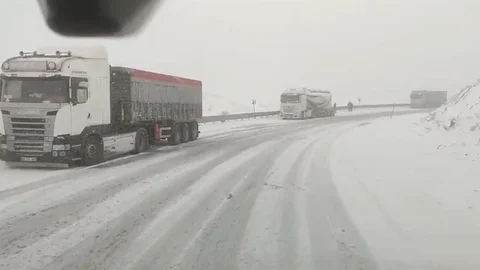 Kop Dağı'nda Ulaşım Zorluğu Yaşanıyor