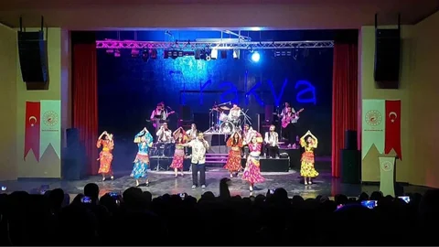 Erciş'te Unutulmaz Bir Konser Gecesi