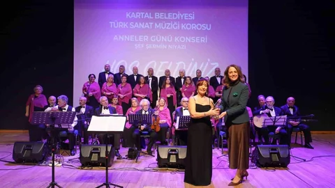 Kartal’da Anneler Günü Kutlaması