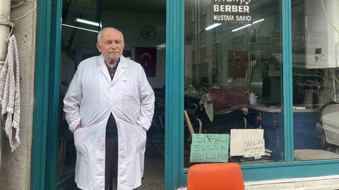 Çorum'da 82 Yaşında Berberlik Yapıyor